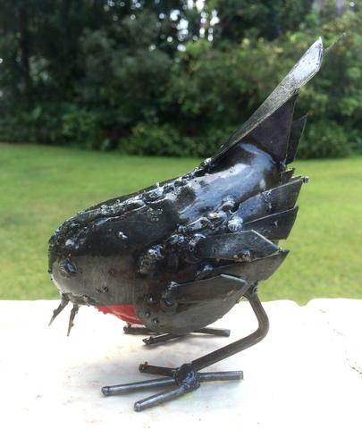 Recycled Metal Red Robin (Pecking)
